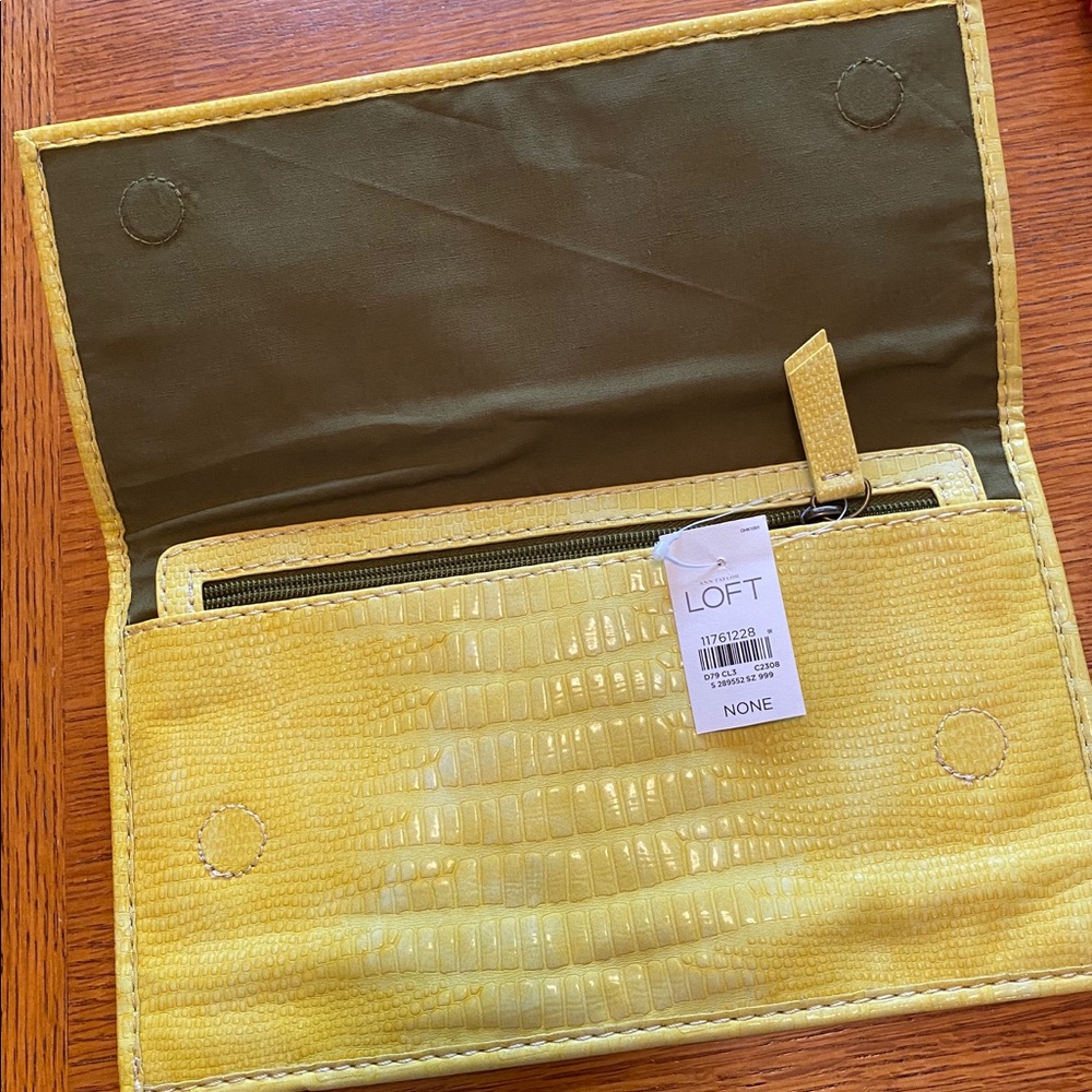 Yellow Clutch
